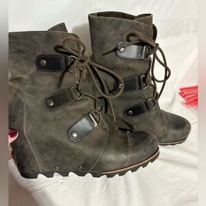 Sorel Charcoal Lace-Up Boots